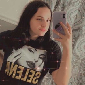 Meet your Posher, Jasmine